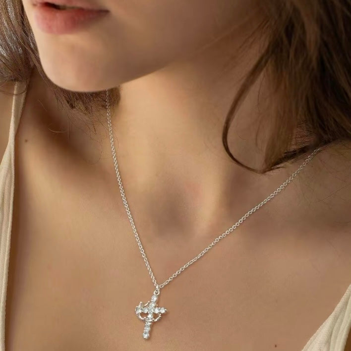 Cadena de Cruz y Corona